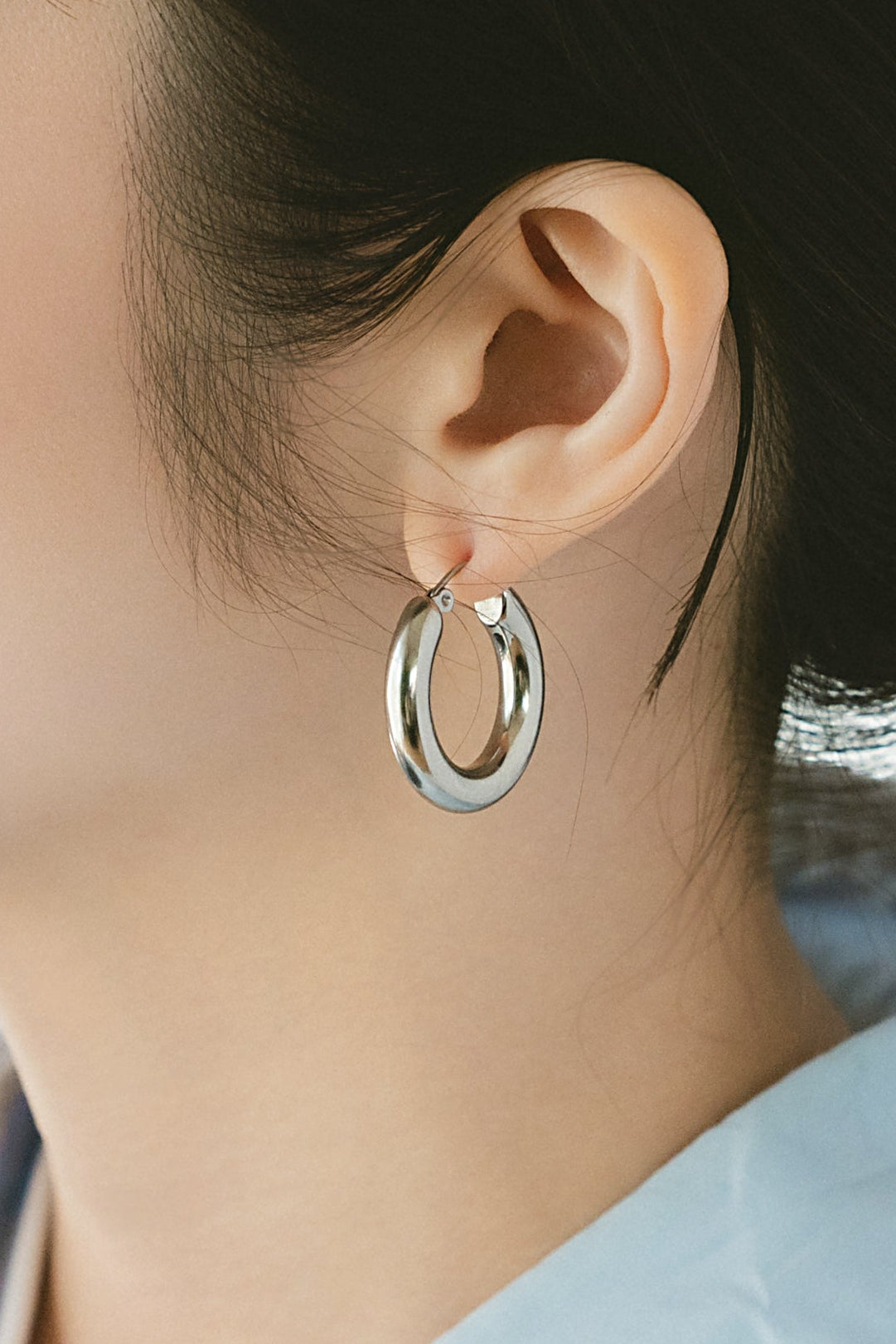 チャンキーフープピアス シルバー ディテール サージカルステンレス316L つけっぱなしOK EPIS