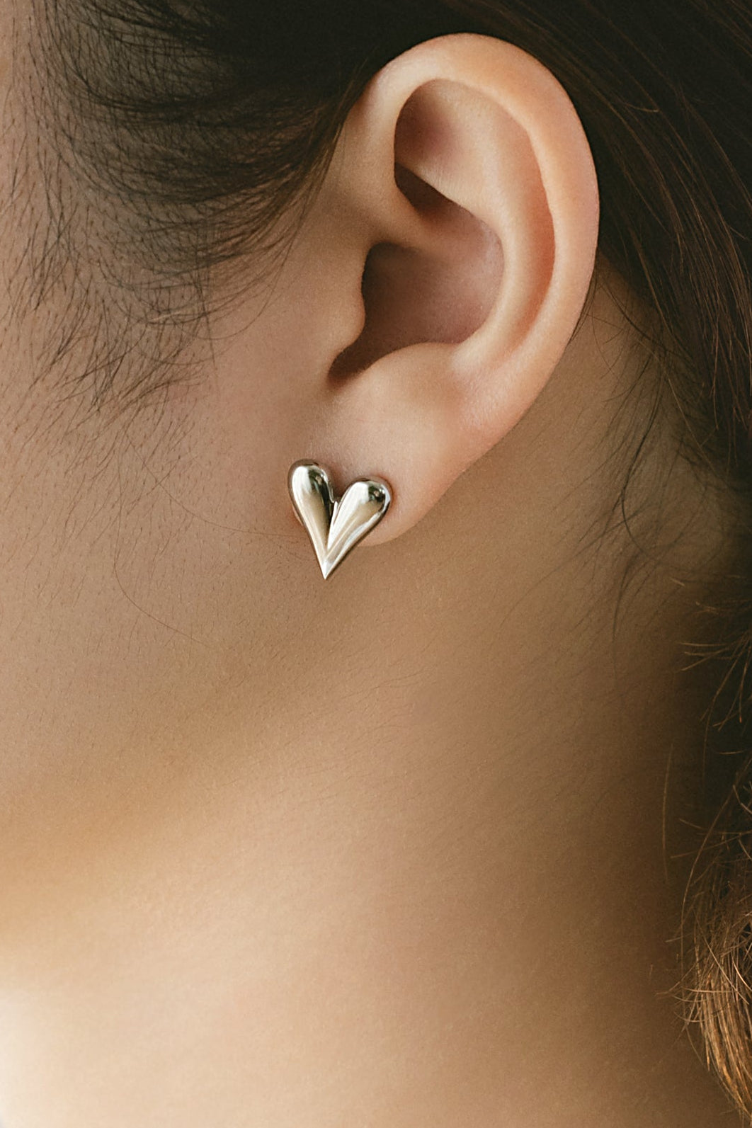 ハートピアス シルバー 大人可愛いデイリーピアス 華奢なハートモチーフ 金属アレルギー対応 EPIS